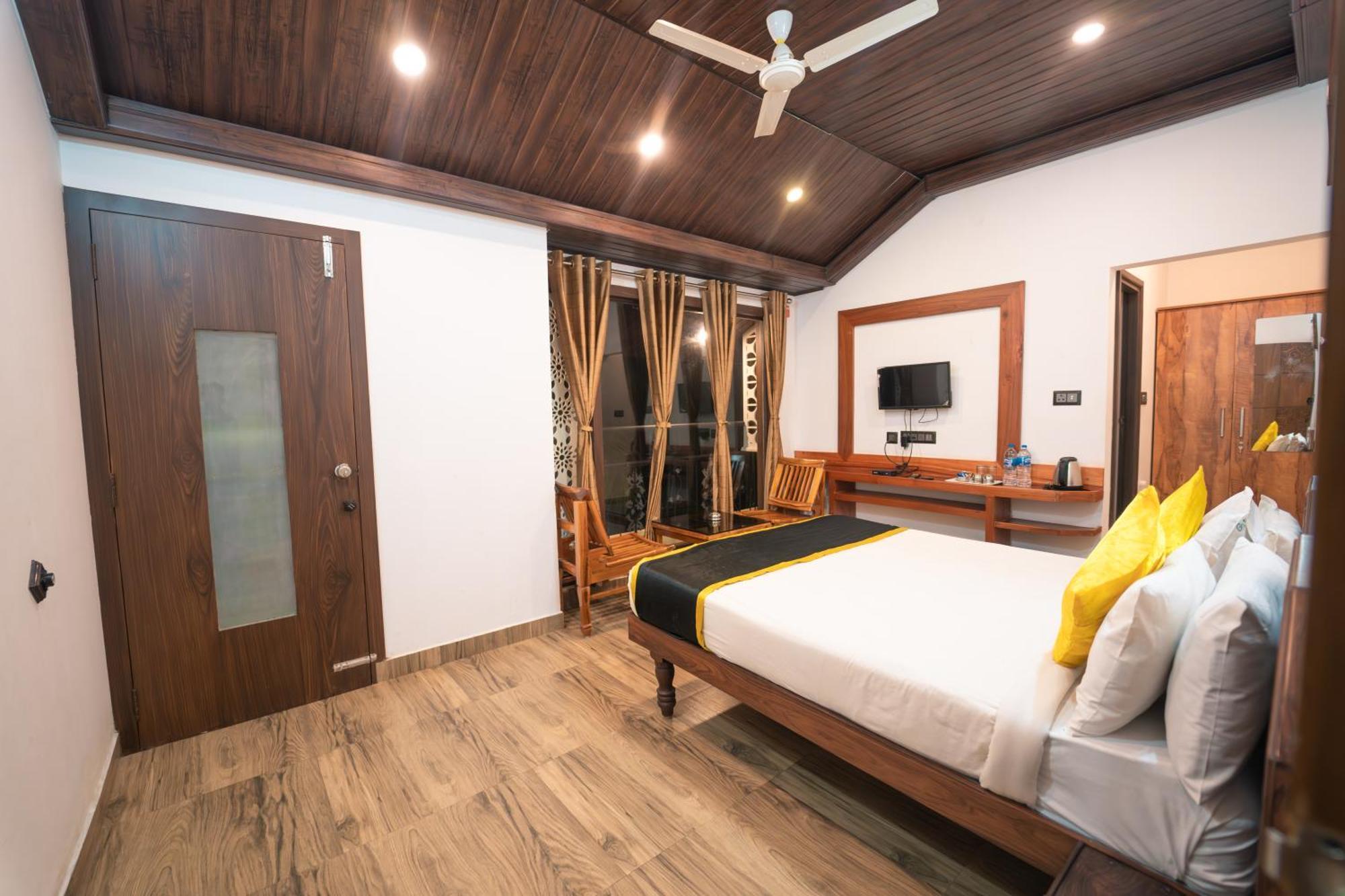 Kingmaker'S Plantation With River Stream Madikeri Extérieur photo