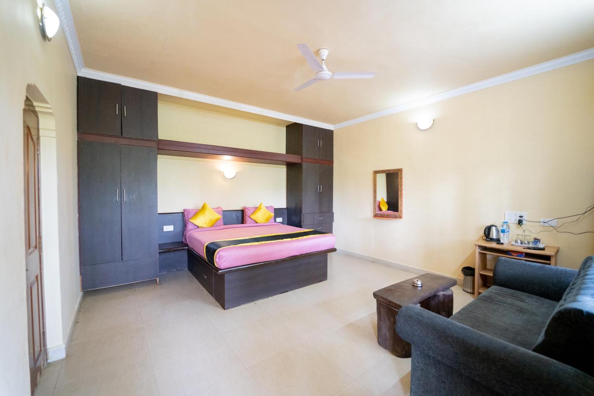 Kingmaker'S Plantation With River Stream Madikeri Extérieur photo