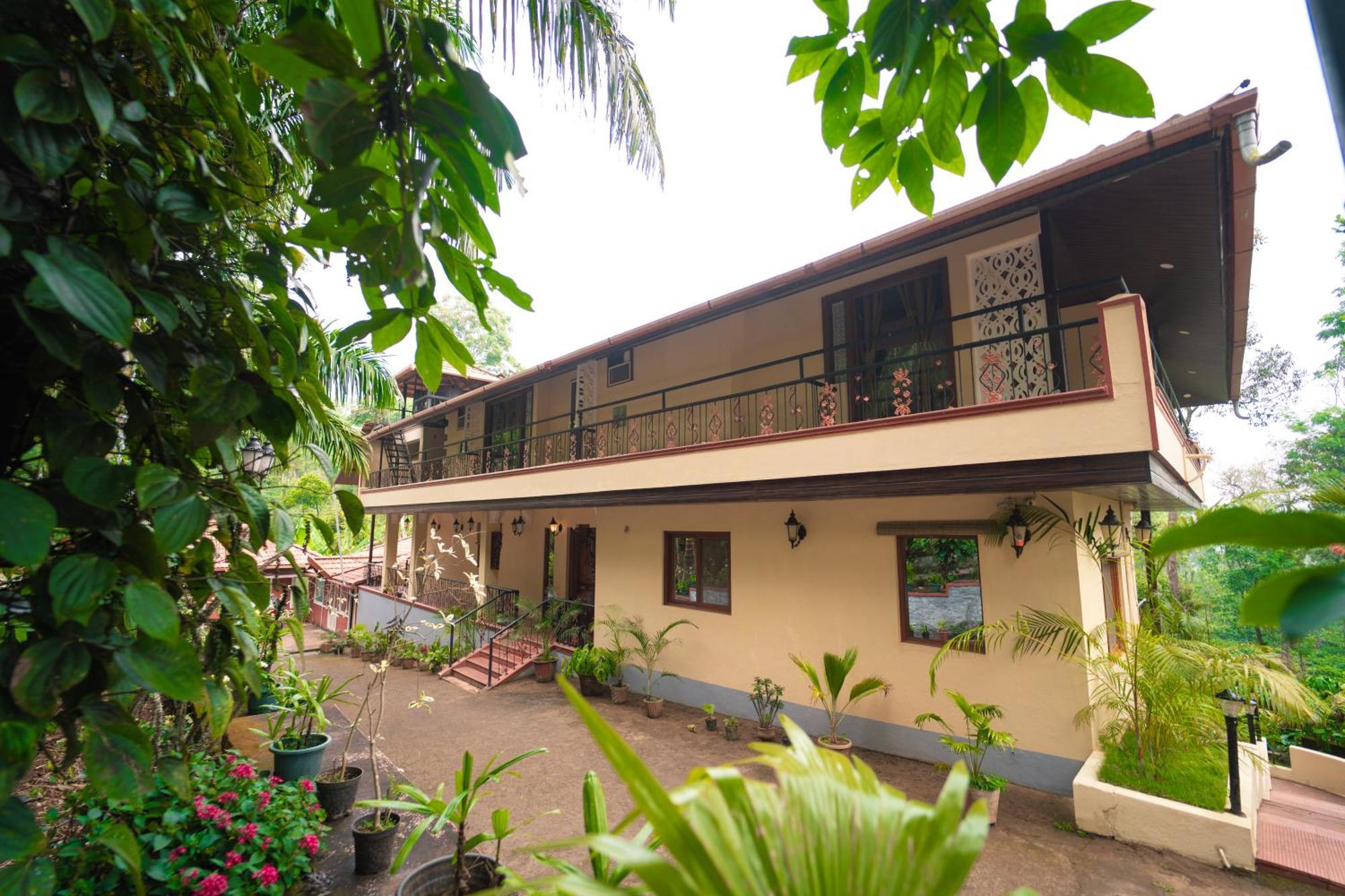 Kingmaker'S Plantation With River Stream Madikeri Extérieur photo