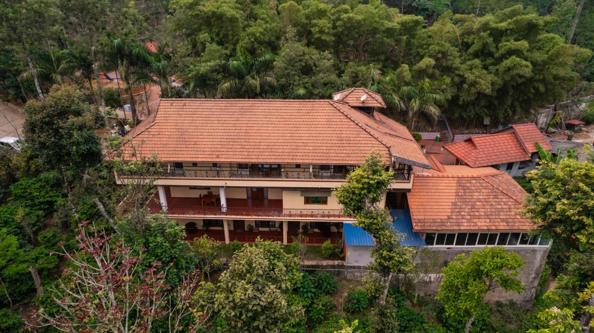 Kingmaker'S Plantation With River Stream Madikeri Extérieur photo