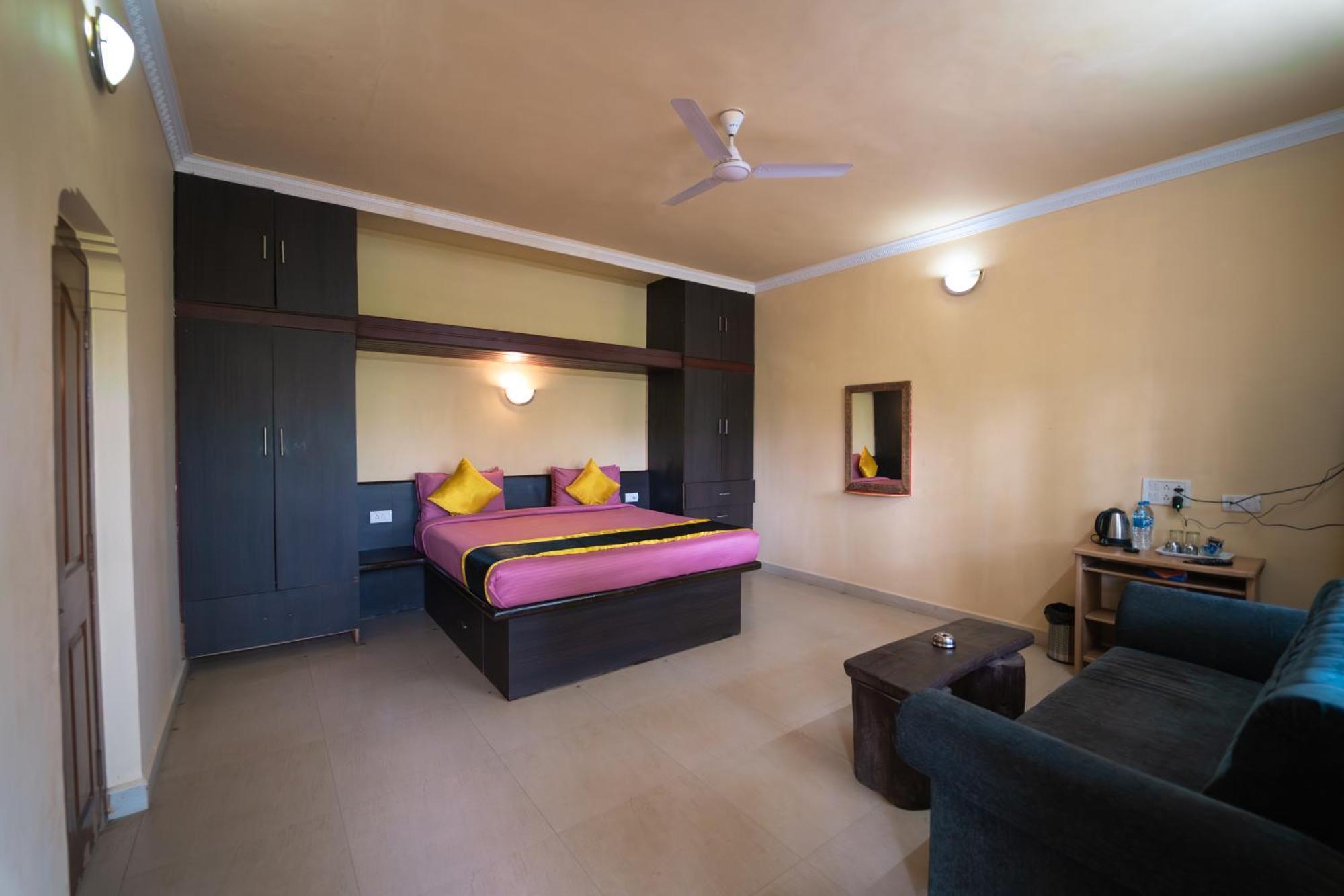 Kingmaker'S Plantation With River Stream Madikeri Extérieur photo
