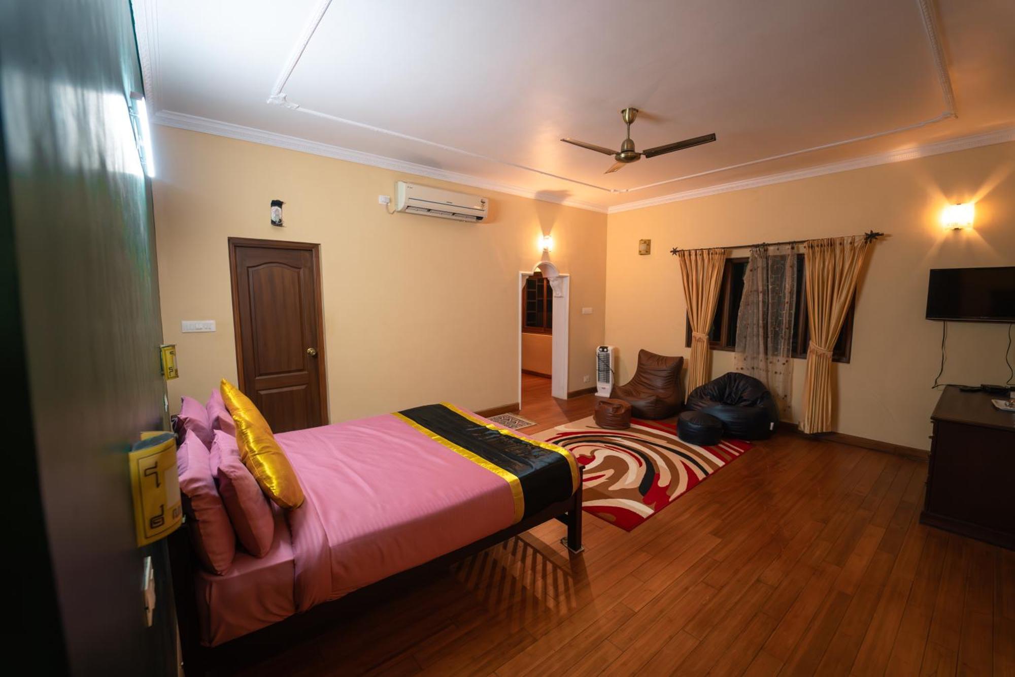 Kingmaker'S Plantation With River Stream Madikeri Extérieur photo
