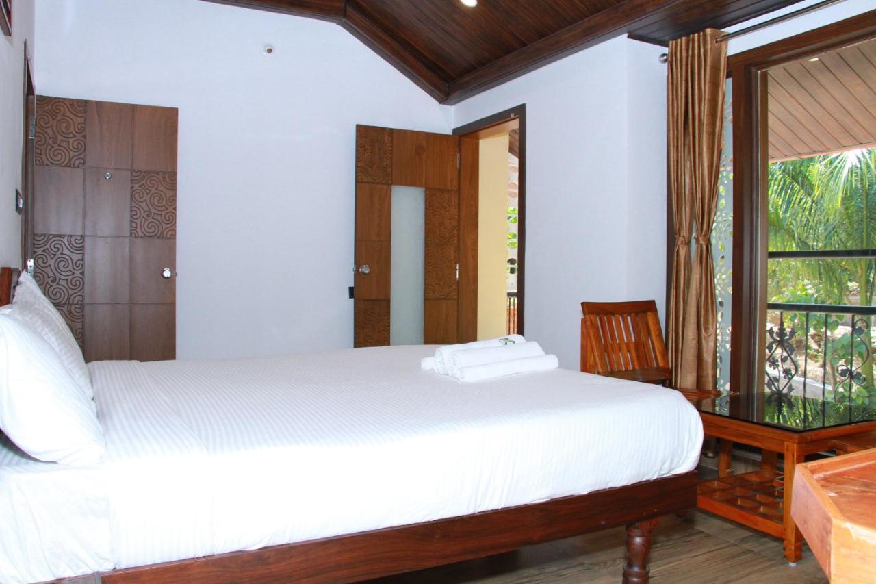 Kingmaker'S Plantation With River Stream Madikeri Extérieur photo